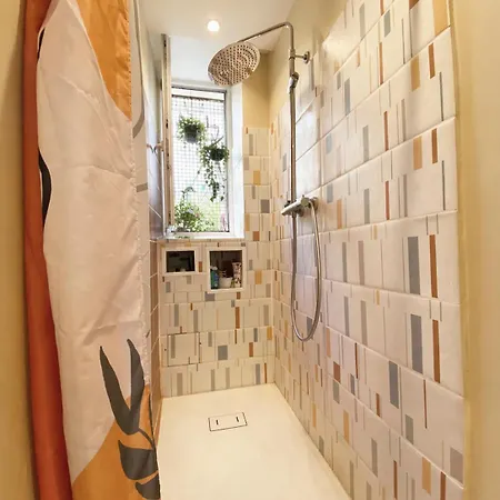 Apartman La Papesse - T3, Terrasse, Centre-ville, Quartier Mediterranee *